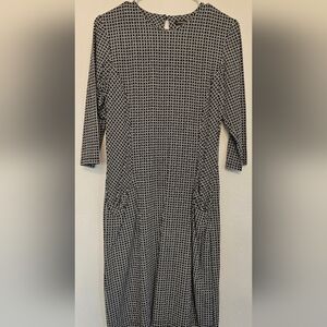 J.McLaughlin Black and White Patterned Dress